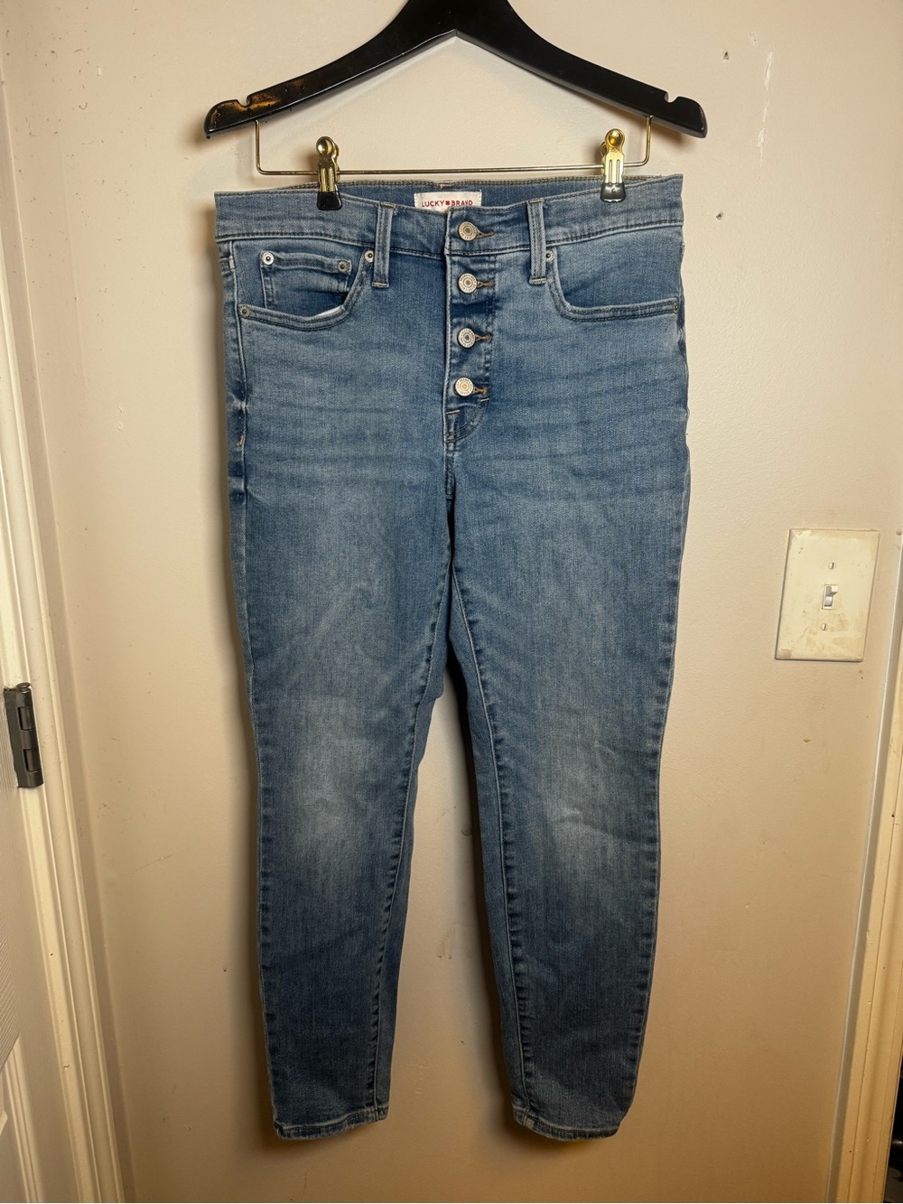 Lucky Brand Women’s Ava Mid-Rise Skinny Jeans with Button-Fly in Light Blue